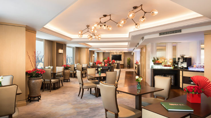 Access to the Horizon Club Lounge with benefits