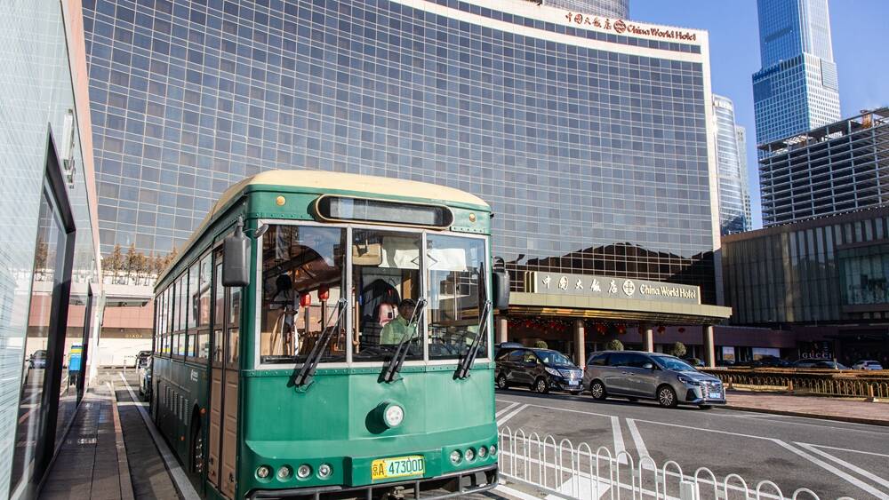 Experience Dangdang Sightseeing Bus with "A Dream of Red Mansions" themed afternoon tea.