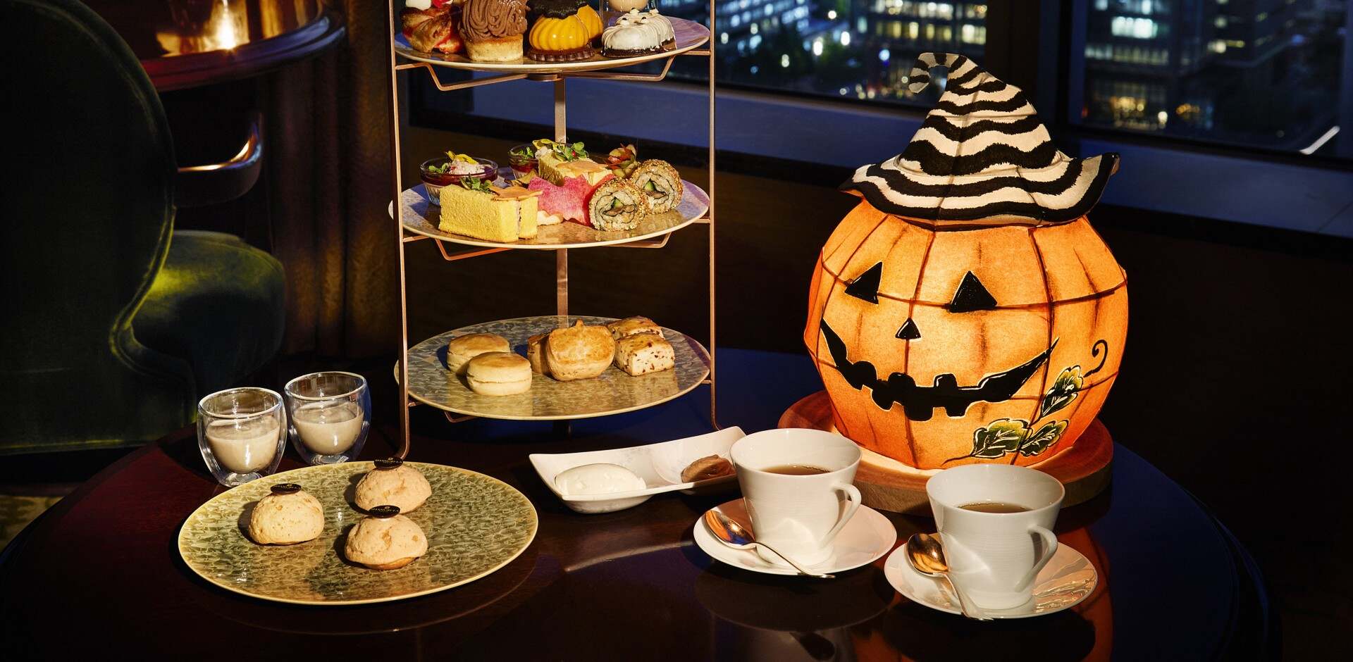 ハロウィンアフタヌーンティーの提供イメージ