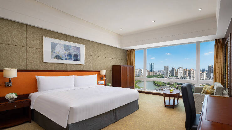Deluxe River View Room