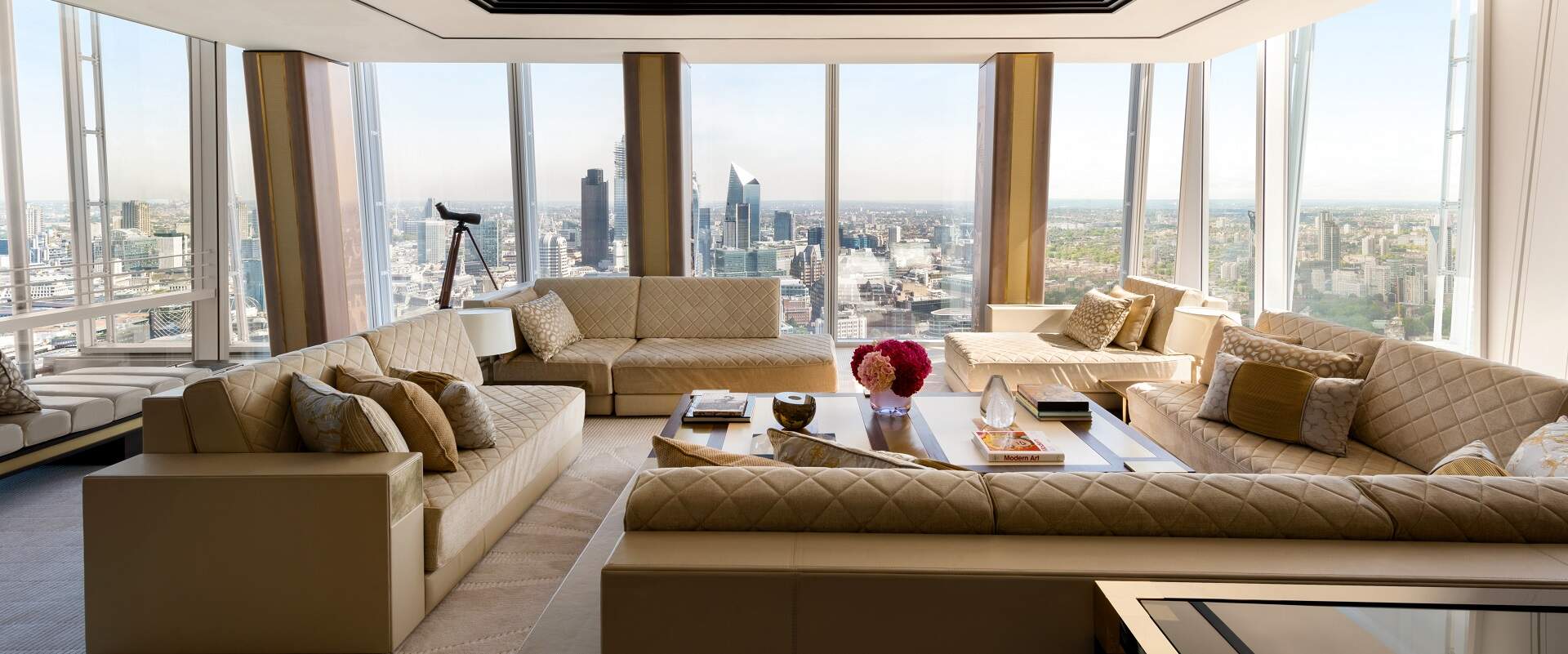 Luxury Hotel In London Shangri La Hotel At The Shard London