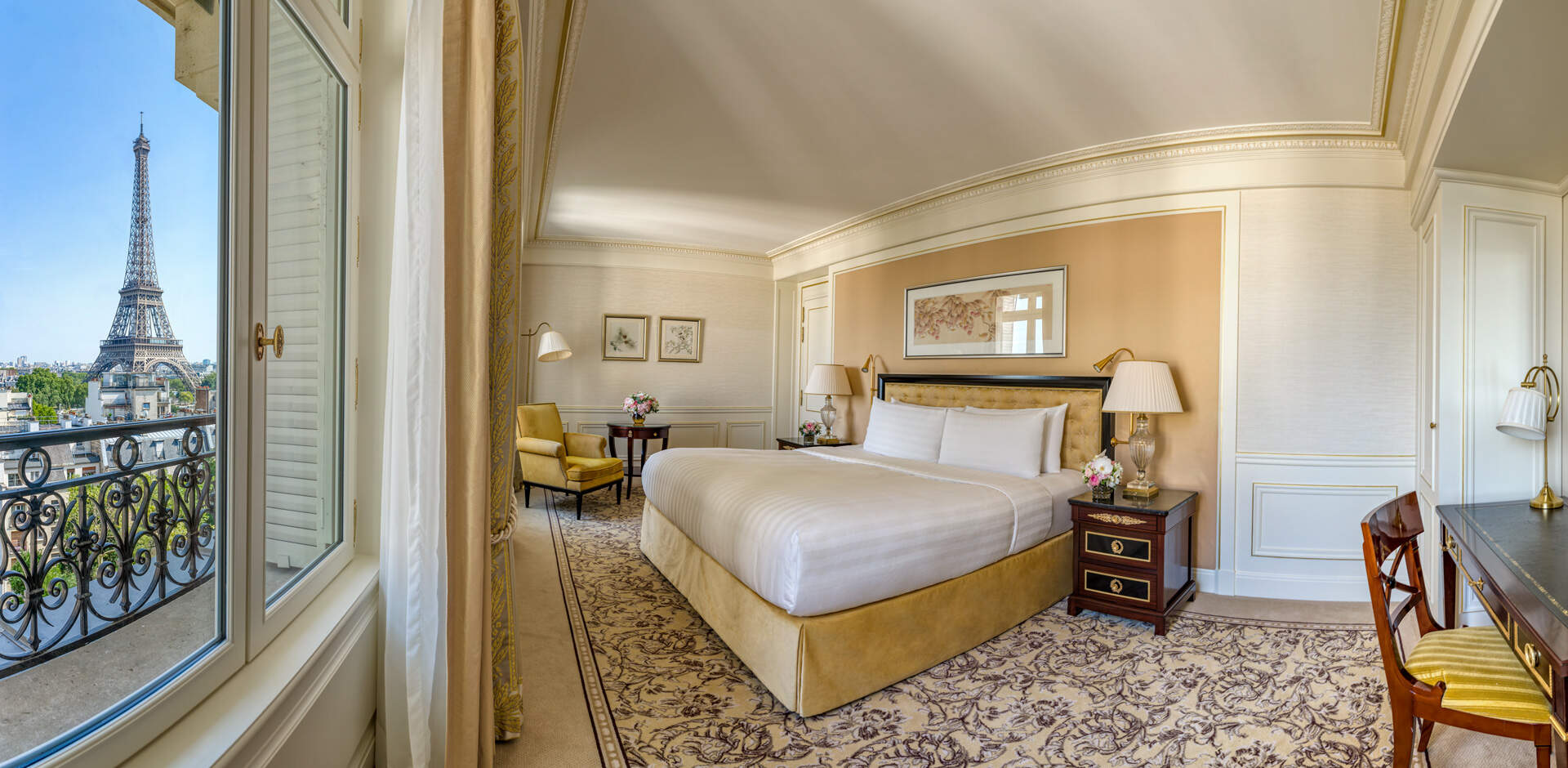 Room, Accommodation, Suite in Paris