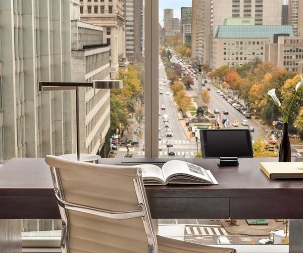 Luxury Hotel In Toronto Shangri La Hotel Toronto