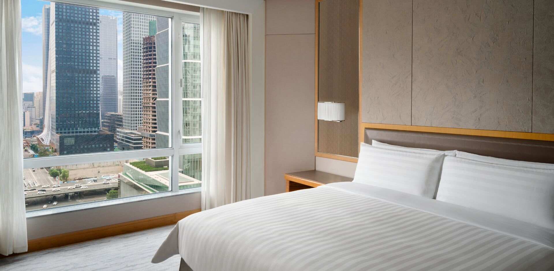 Moonlit City, Heartfelt Shangri-la
