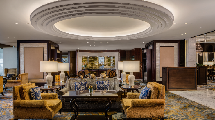 Enjoy Evening Canapés Happy Hour in Lobby Lounge