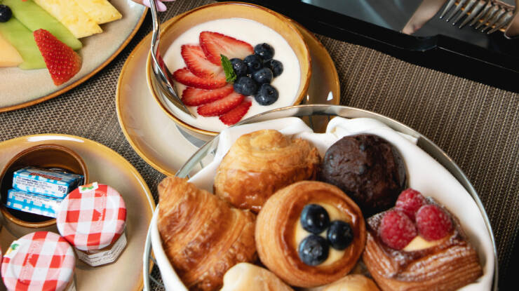 Start the day fresh with breakfast buffet at Big Bay Café