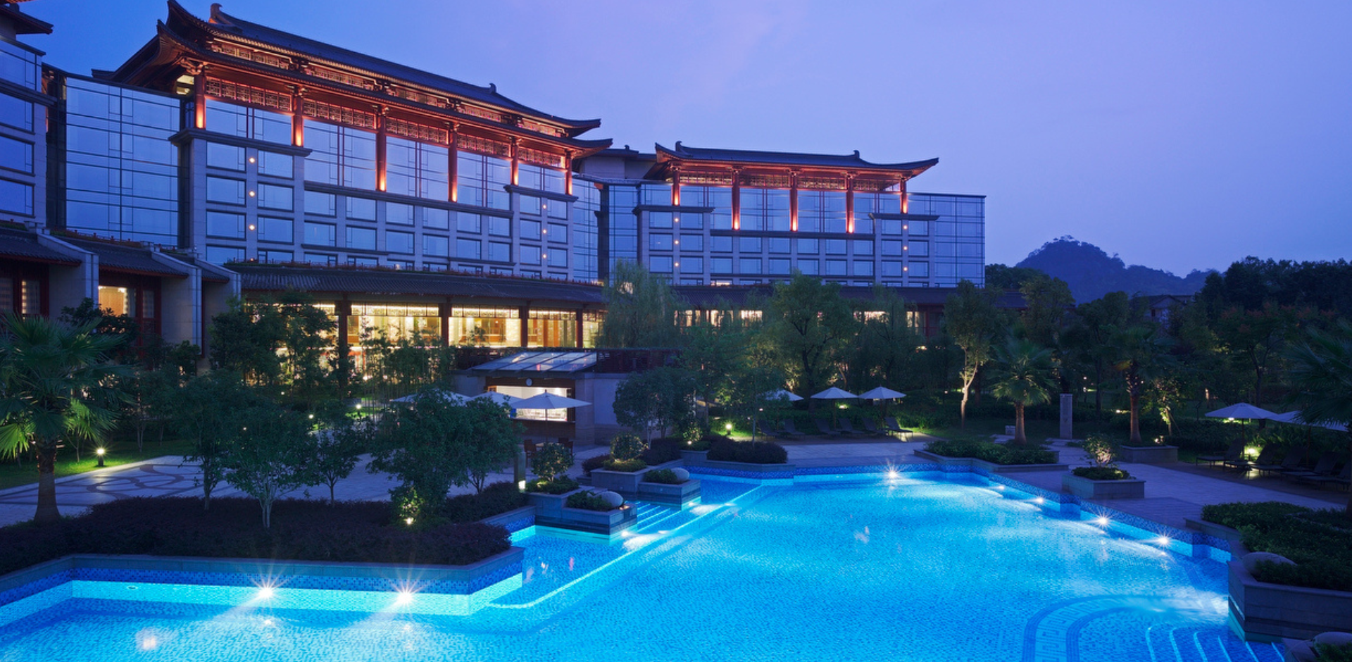 For offer with both Horizon Club / Club rooms and Suites:Book 2 Premium Nights, Save Up To 20%