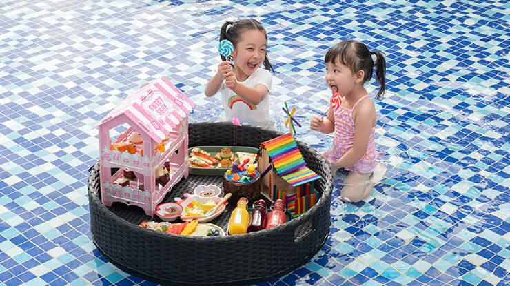 Floating Afternoon Tea