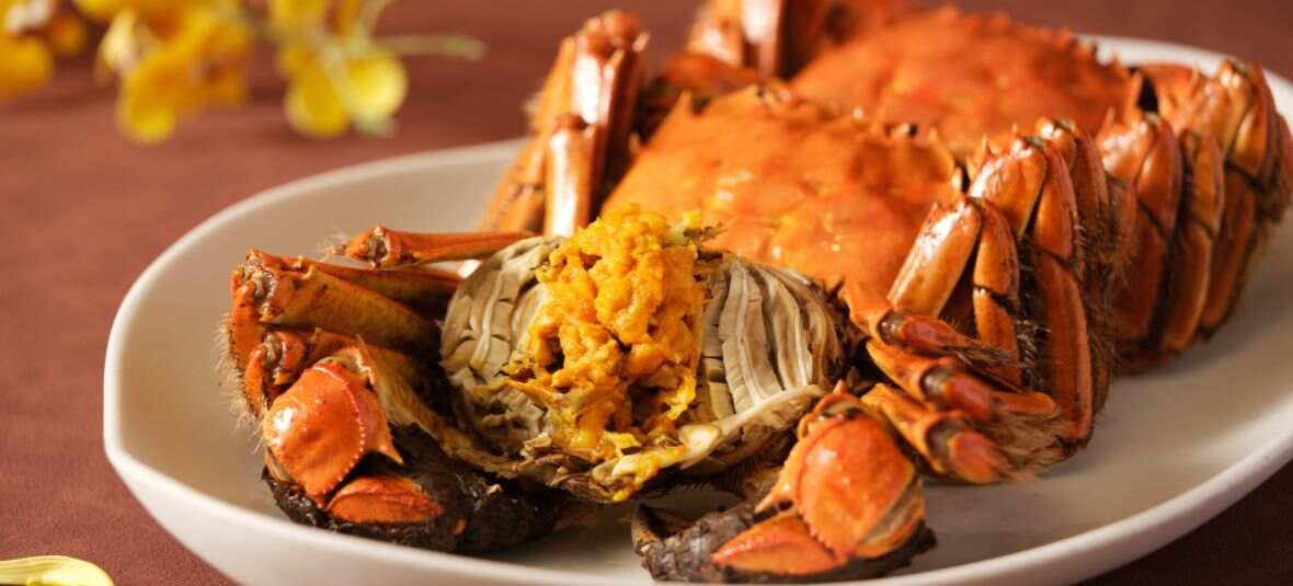 Golden Autumn Hairy Crab Feast at Hung Tong